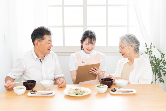 食事——1日3回、年間1,000回以上の判断材料｜福岡で上質な老人ホームを選ぶ｜食事・居室・スタッフで見る暮らしの質