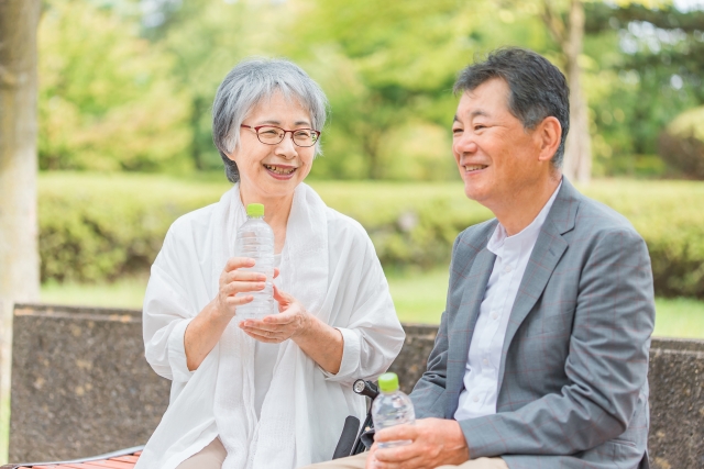 食事と近隣の時間——レストランと、お二人の外出｜福岡で夫婦入居できる老人ホーム｜広い居室と暮らし方を守る選択