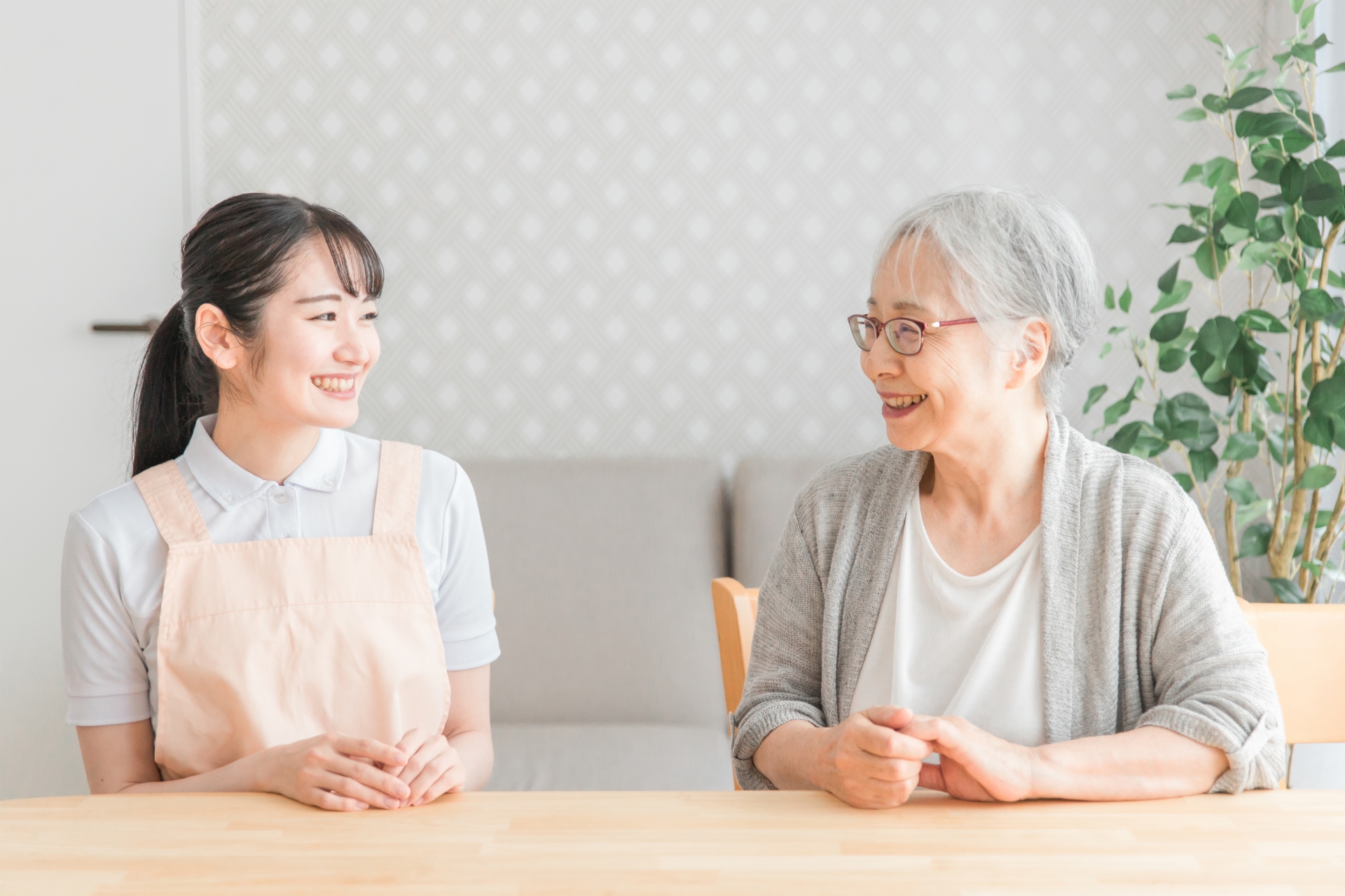 福岡の老人ホームの見守り体制｜ICTと人の組み合わせで安心の暮らし